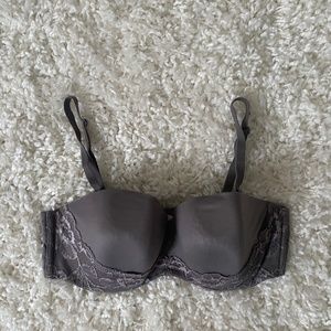 Victoria's Secret Lined, Lace Bra Size 36D